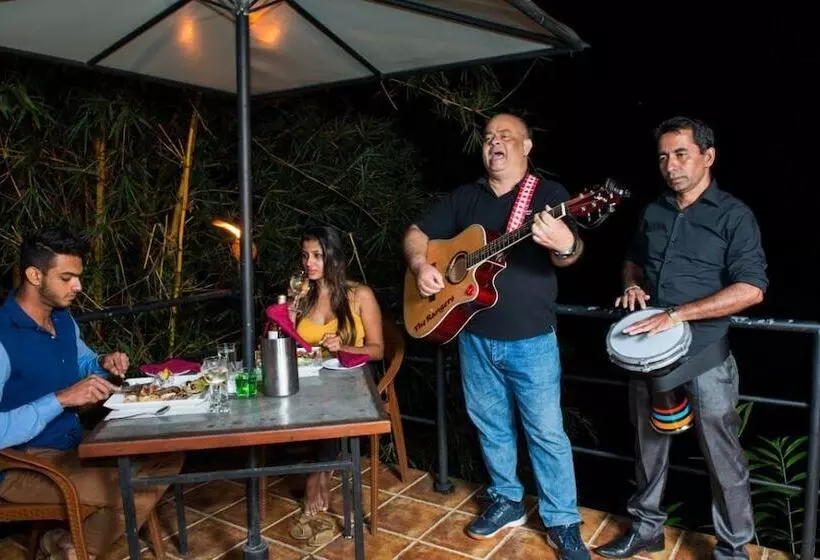 호텔 Ramboda Falls