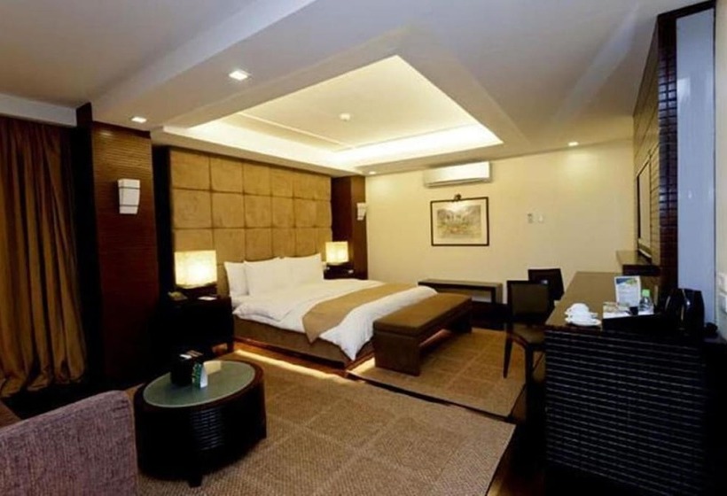 Hotel Four Points By Sheraton Palawan Puerto Princesa