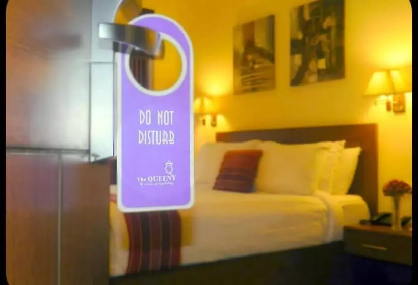 هتل The Queeny