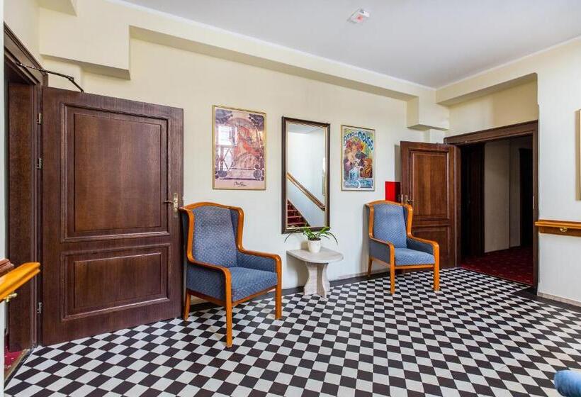 בית מלון כפרי Willa Carlton