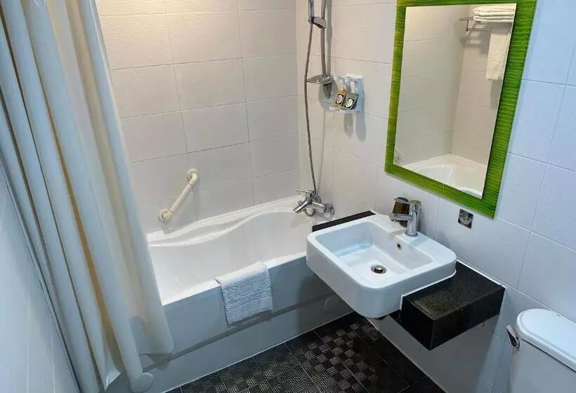 Young Soarlan Hotel Tainan