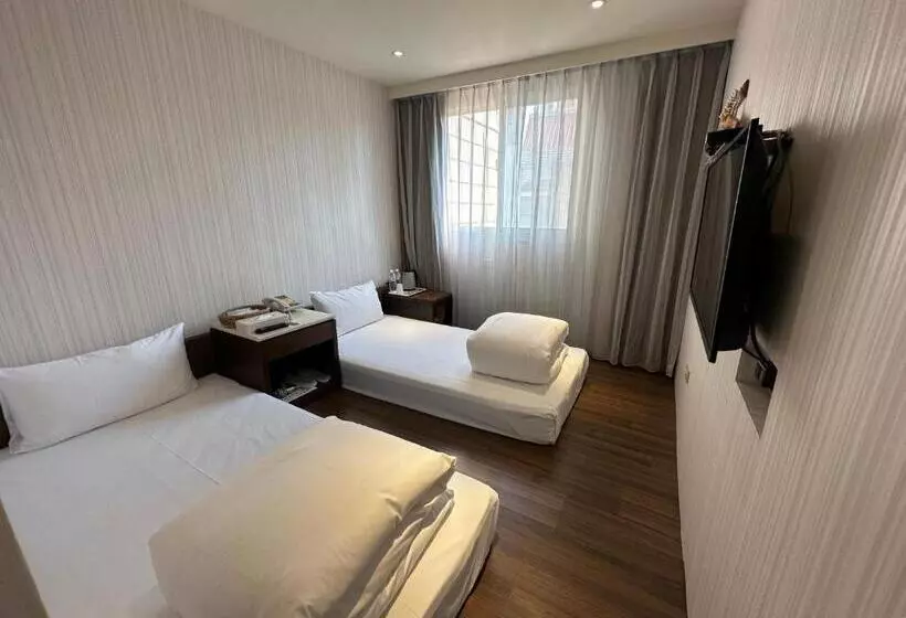 Young Soarlan Hotel Tainan