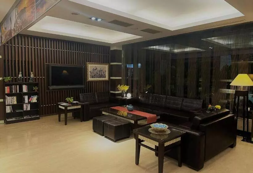 Young Soarlan Hotel Tainan