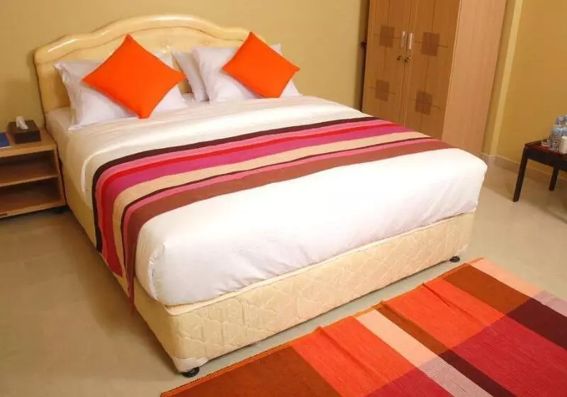 پانسیون House Clover