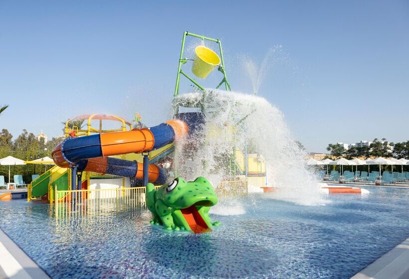 استراحتگاه Wyndham Garden Lara