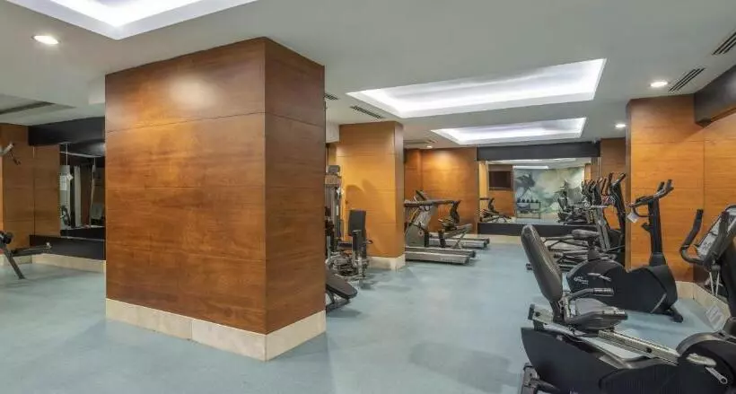 استراحتگاه Wyndham Garden Lara