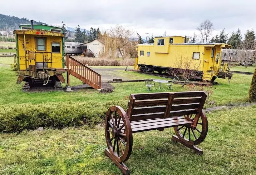 Retkeilymaja Olympic Railway Inn