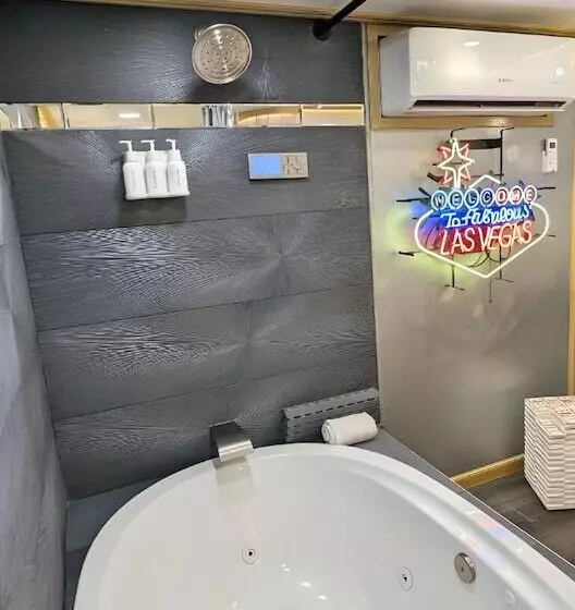 Retkeilymaja Olympic Railway Inn