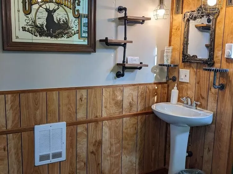 Retkeilymaja Olympic Railway Inn