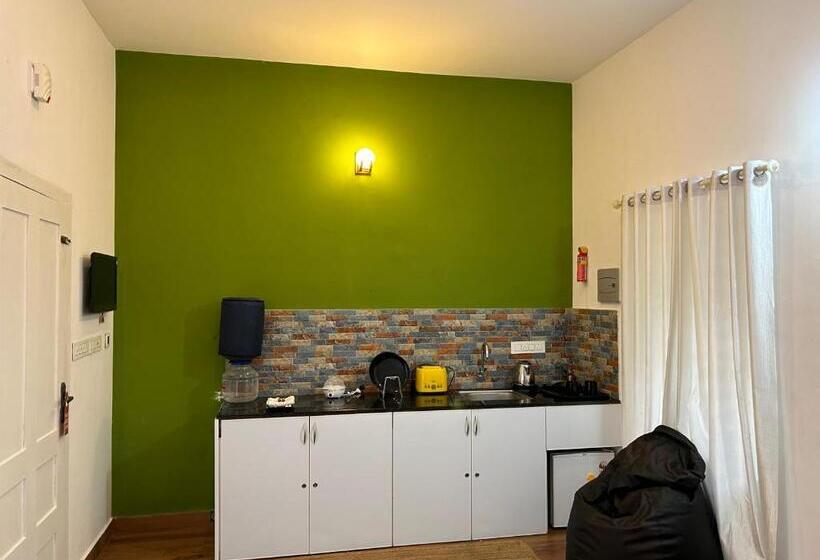 הוסטל Silver Oak By Exuberance Stays