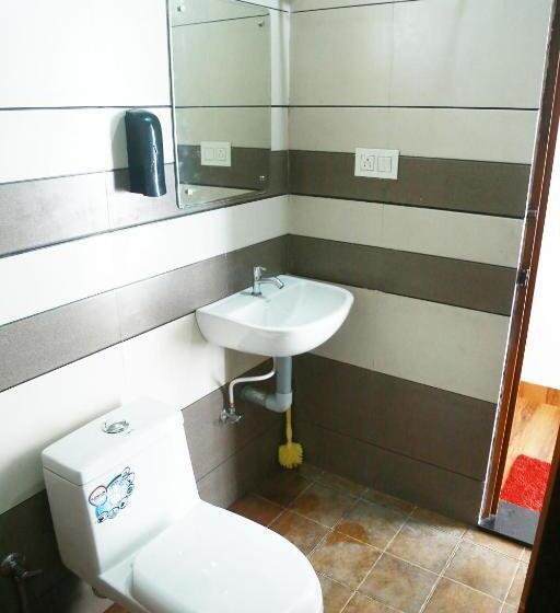 הוסטל Silver Oak By Exuberance Stays