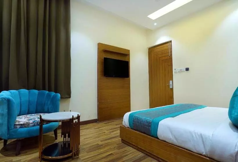 تختخواب و صبحانه Aura Grand By Levelup Hotels
