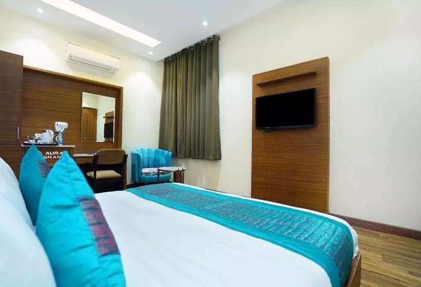 تختخواب و صبحانه Aura Grand By Levelup Hotels