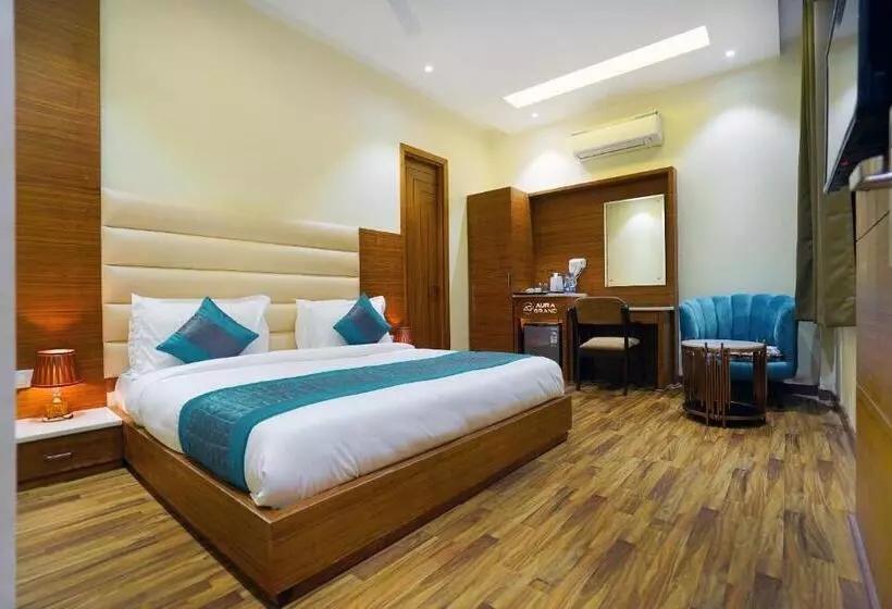 تختخواب و صبحانه Aura Grand By Levelup Hotels