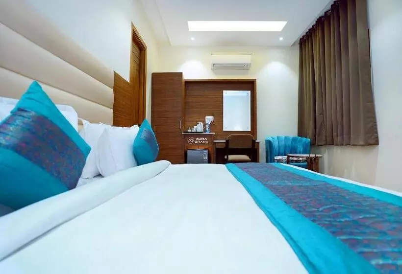 تختخواب و صبحانه Aura Grand By Levelup Hotels