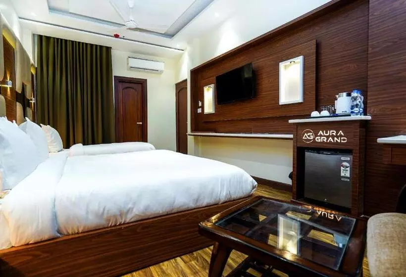 تختخواب و صبحانه Aura Grand By Levelup Hotels
