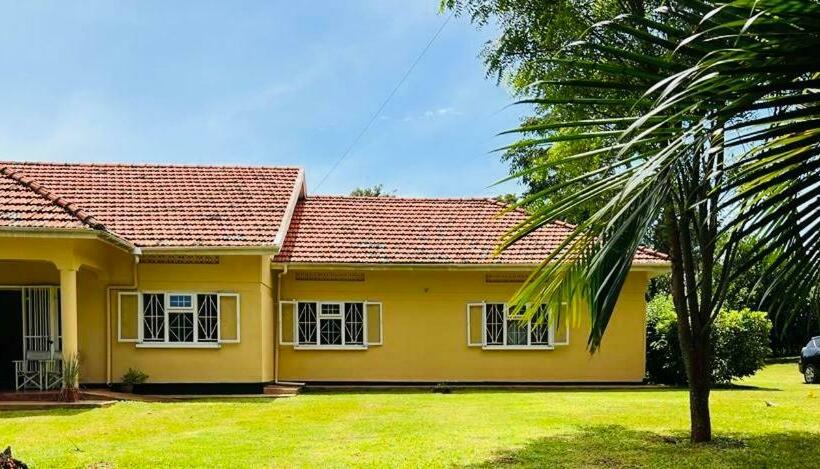 تختخواب و صبحانه Buutu Nest