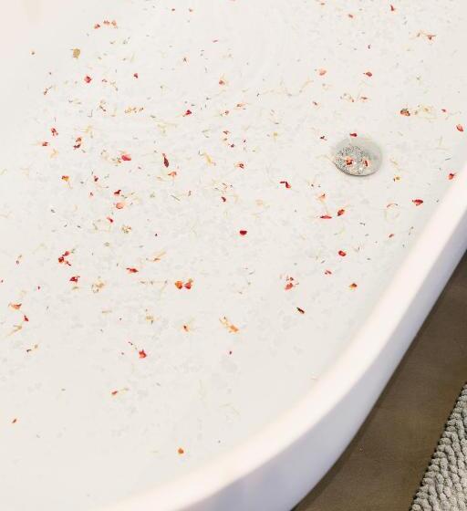 تختخواب و صبحانه La Cabane Du Potager   Ferme De Linciaux