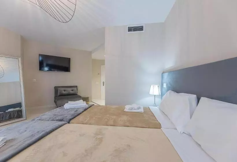 ホテル Residencia Deportiva Rozarossa