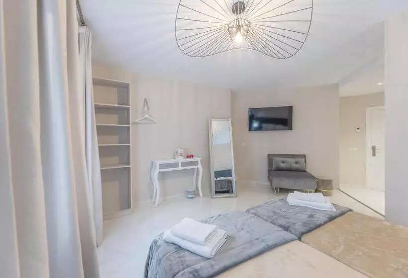 ホテル Residencia Deportiva Rozarossa