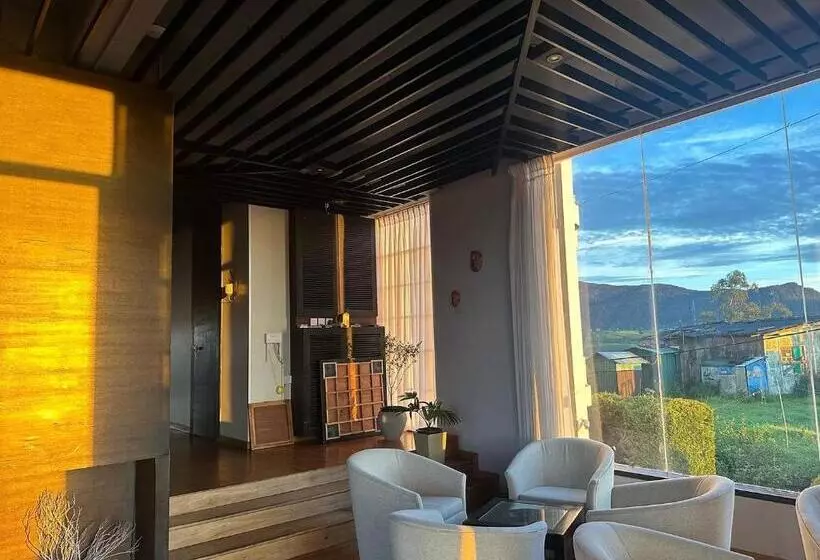 ホテル Victoria Court Suites
