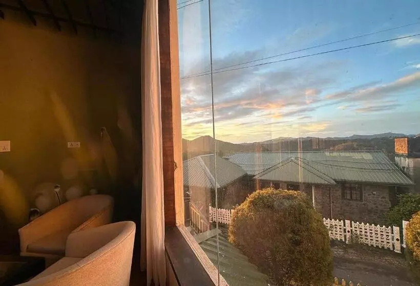 ホテル Victoria Court Suites