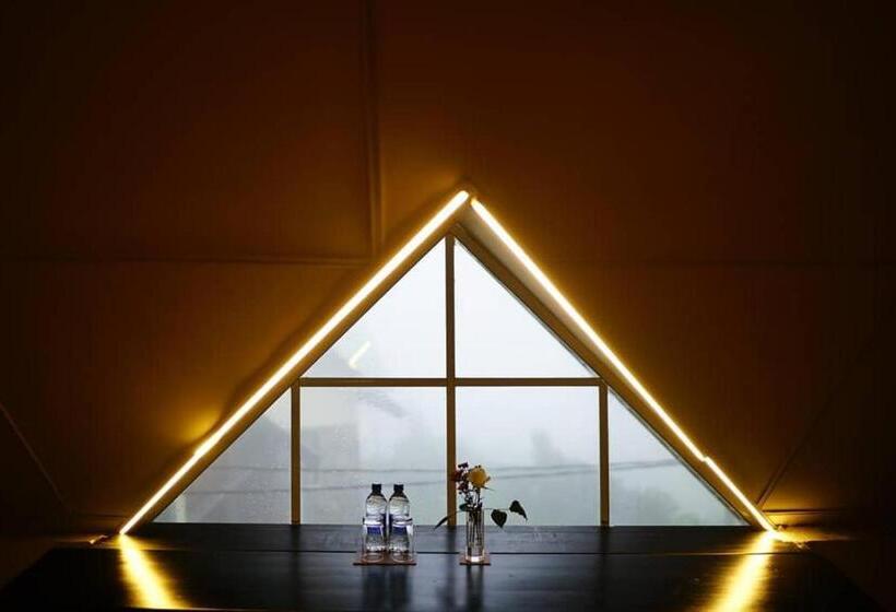 Отель Victoria Court Suites