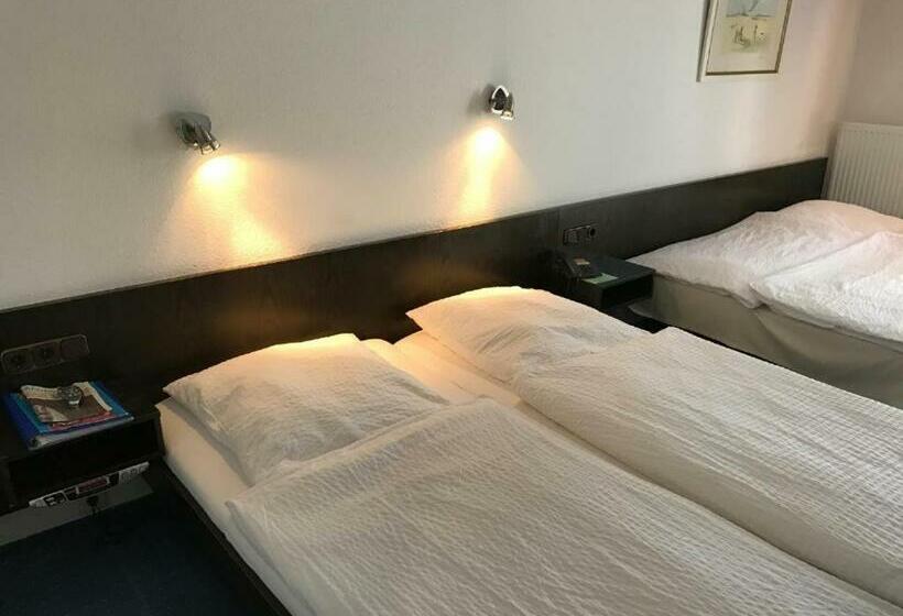 הוסטל Gästehaus Hein