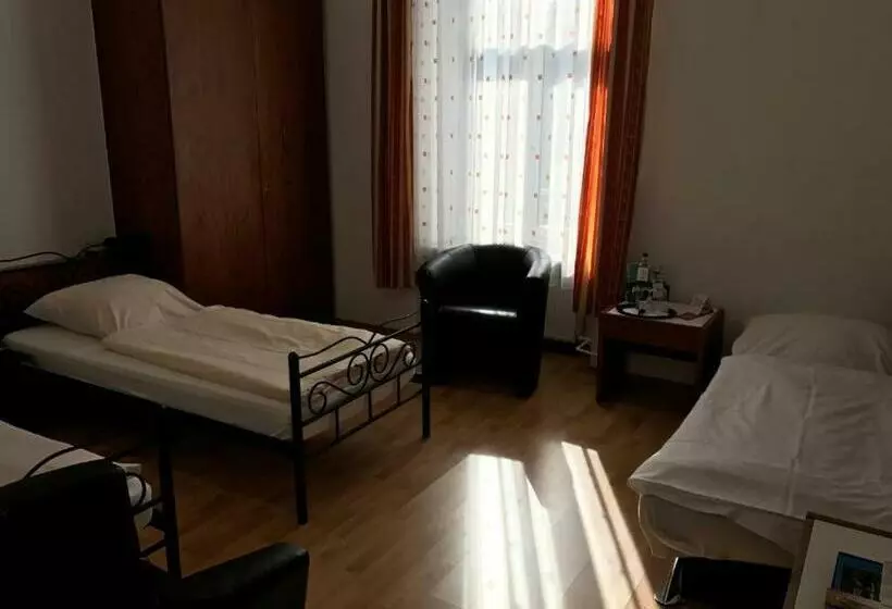 ユースホステル Gästehaus Hein