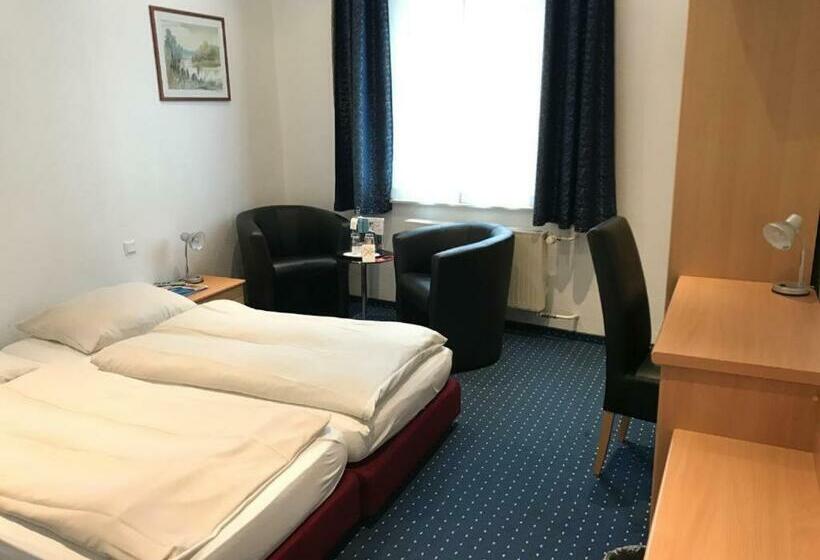 הוסטל Gästehaus Hein