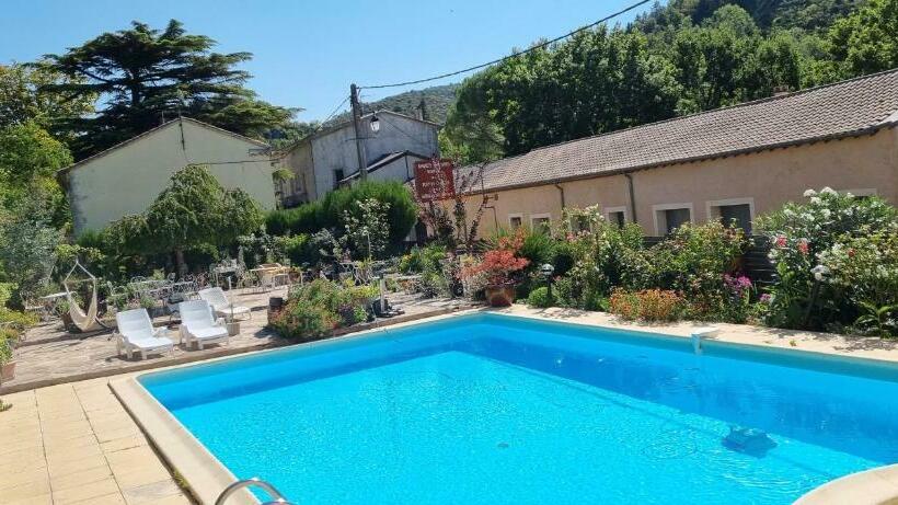 צימר Manoir De Gravezon