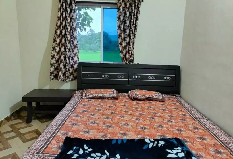 Hotelli Raigad Agro Park