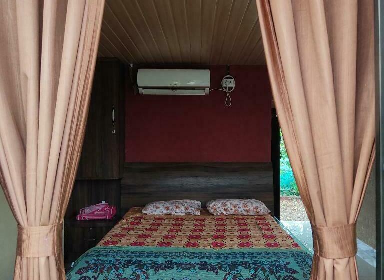 호텔 Raigad Agro Park