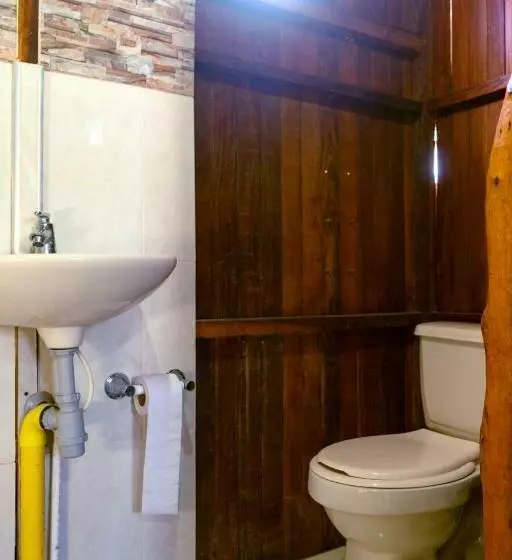 ペンション Amplia Habitación Familiar Con Aire Y Baño Privado En Cabaña Caminito   4 A 6 Personas
