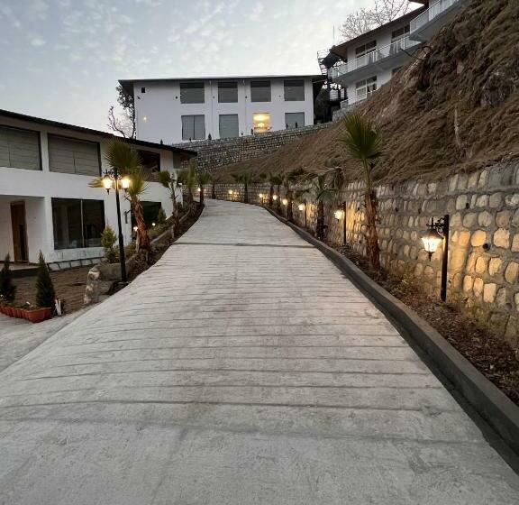 Resort Dandelion By The Hills