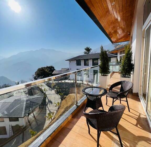 Resort Dandelion By The Hills