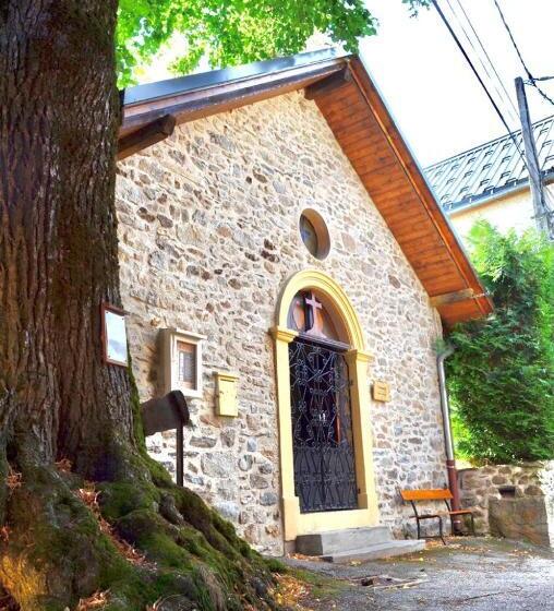 تختخواب و صبحانه Chalet D Hôtes Auris