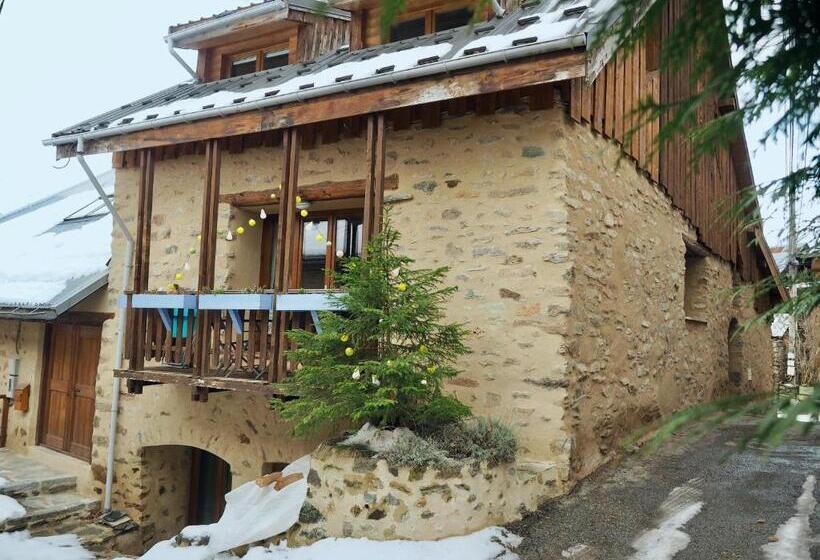 تختخواب و صبحانه Chalet D Hôtes Auris