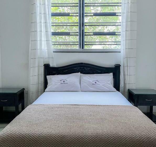 Отель Acosta Castro