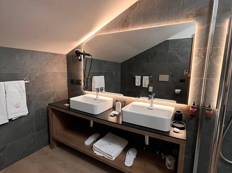 בית מלון כפרי Chalet Queen