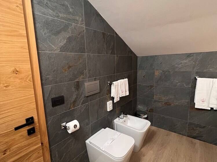 בית מלון כפרי Chalet Queen