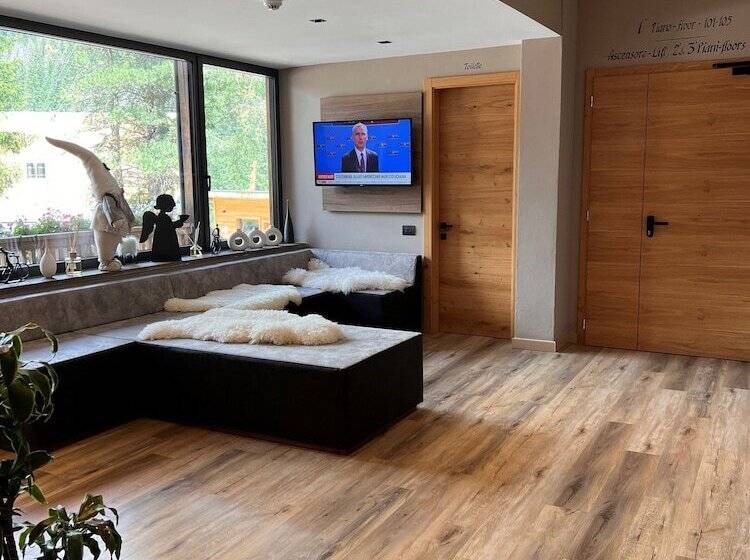 בית מלון כפרי Chalet Queen