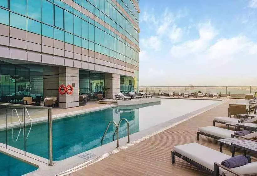هتل Hilton Bahrain