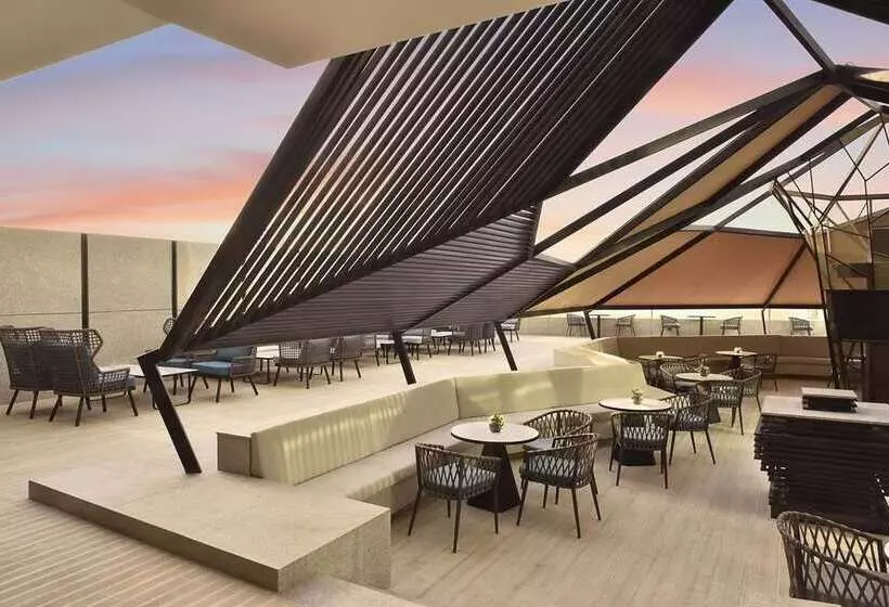 هتل Hilton Bahrain