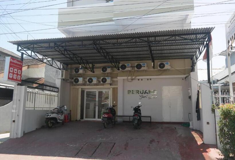 Otel Reddoorz Near Mall Ratu Indah 3