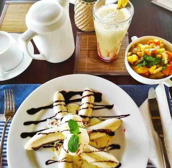 Hotel Sleeping Elephant Beach Resort