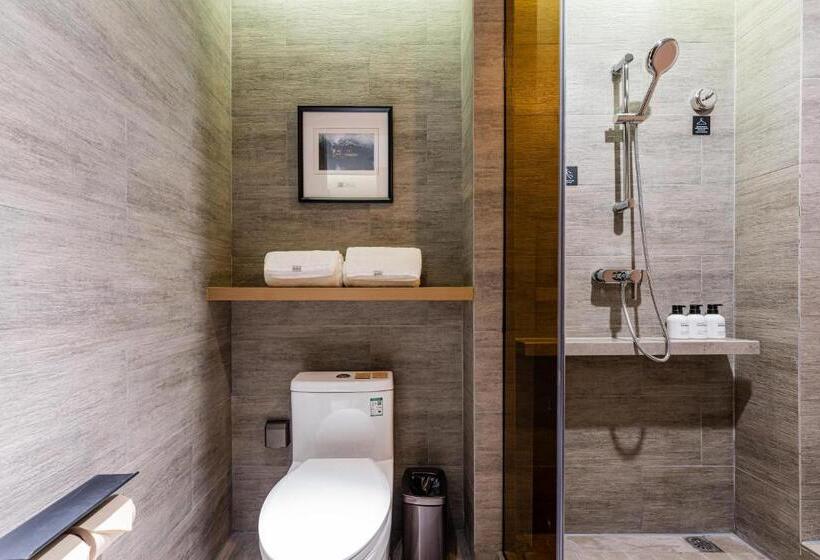 Atour Hotel Shengzhou