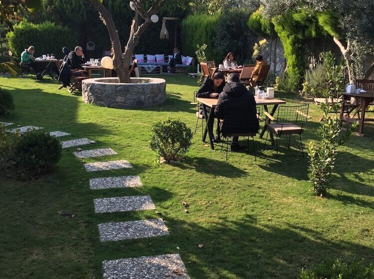 Moya Urla Butik Otel