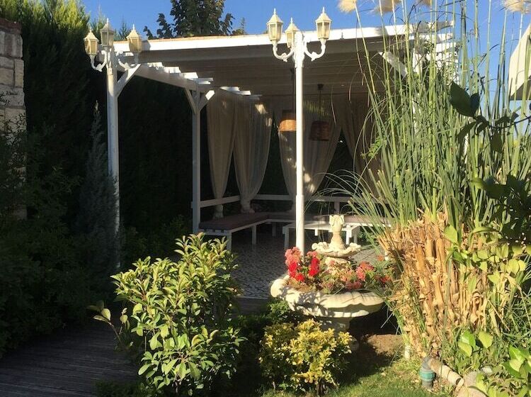 Moya Urla Butik Otel