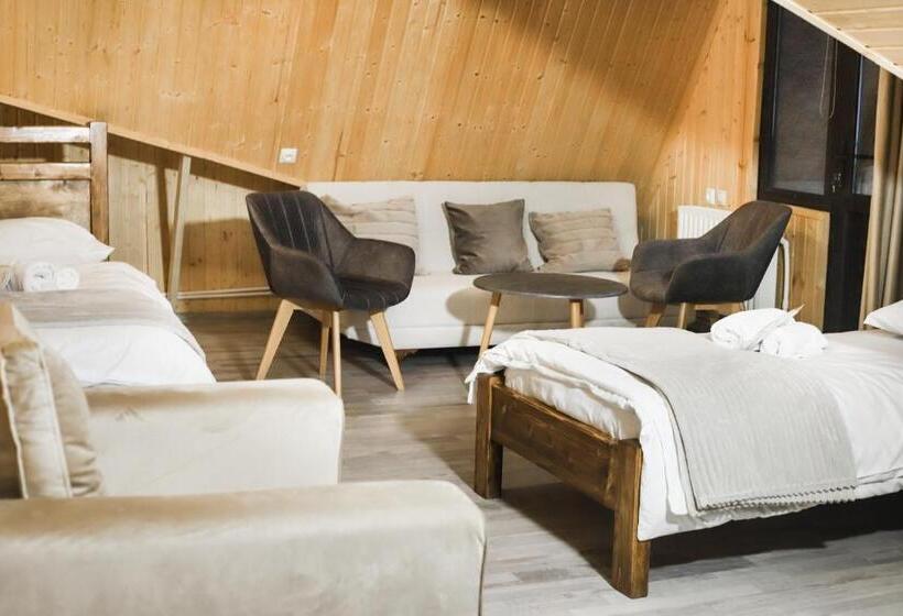 پانسیون Dom Adonis